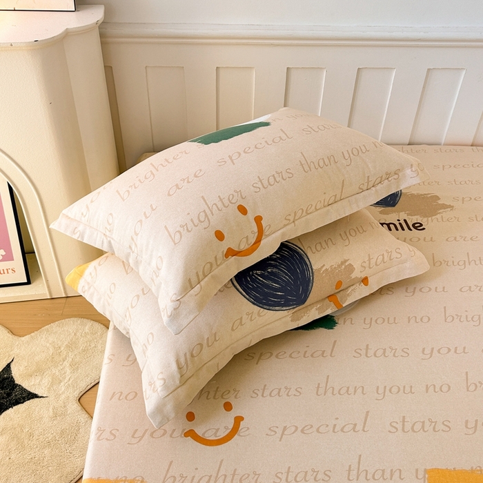 91家纺网 家纺一手货源 找家纺 2025新款加厚生态磨毛单枕套 微笑生活