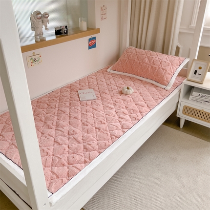 91家纺网 家纺一手货源 找家纺 欧邦 新款爱心款提花塔芙绒夹棉床垫榻榻米薄垫子-单人床 粉玉-床褥款