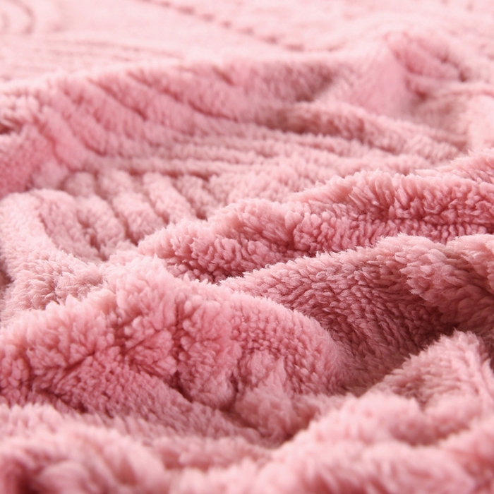 91家纺网 家纺一手货源 找家纺 巴木赫 2024新款8字塔芙绒毯子毛毯 豆沙