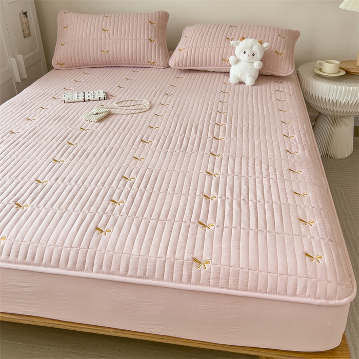 91家纺网 家纺一手货源 找家纺 叠派家纺 2024新款水洗棉刺绣夹棉床笠 蝴蝶结-嫩粉