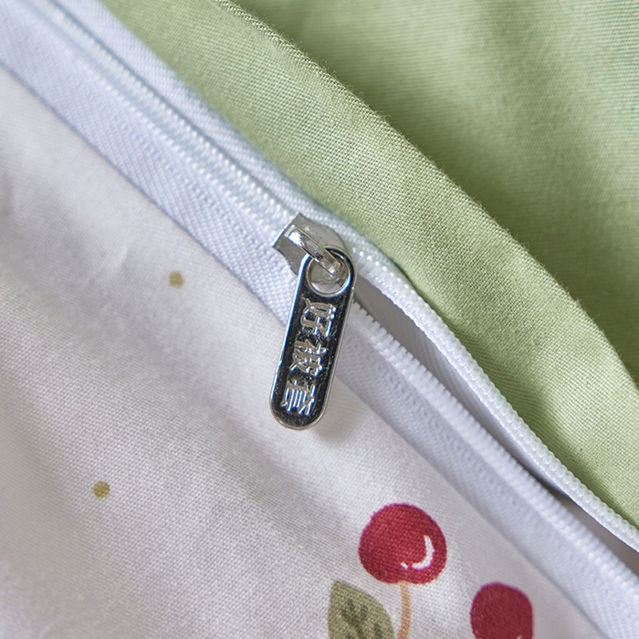 91家纺网 家纺一手货源 找家纺 2024新款爆品全棉纯棉印花刺绣单被套卡通被罩单品 樱红枝绿