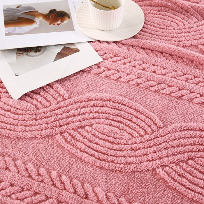 91家纺网 家纺一手货源 找家纺 巴木赫 2024新款8字塔芙绒毯子毛毯 豆沙