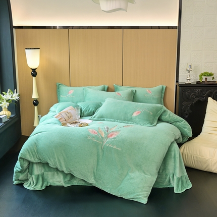 云锦家居 2024新款牛奶绒绣花四件套 凤尾花-绿