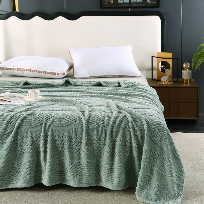 91家纺网 家纺一手货源 找家纺 巴木赫 2024新款8字塔芙绒毯子毛毯 湖绿