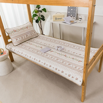 91家纺网 家纺一手货源 找家纺 （总）莎果家纺 2024新款学生款双面纯棉印花款高温砂洗床盖三件套