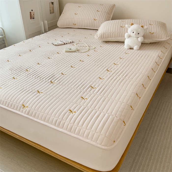 91家纺网 家纺一手货源 找家纺 叠派家纺 2024新款水洗棉刺绣夹棉床笠 蝴蝶结-卡其