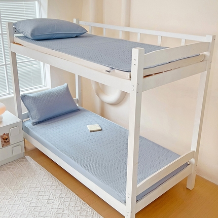 91家纺网 家纺一手货源 找家纺 漫时光 2025新款纯棉素色床盖学生宿舍夹棉床笠 雾霾蓝