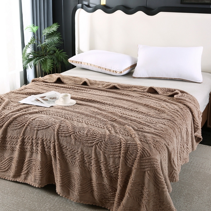 91家纺网 家纺一手货源 找家纺 巴木赫 2024新款8字塔芙绒毯子毛毯 咖啡