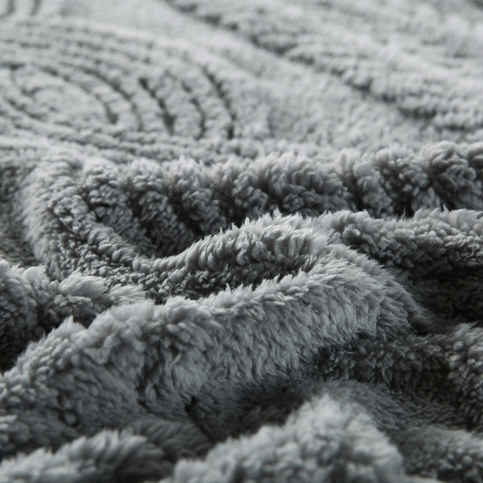 91家纺网 家纺一手货源 找家纺 巴木赫 2024新款8字塔芙绒毯子毛毯 深灰