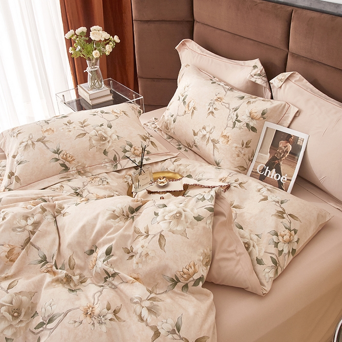 91家纺网 家纺一手货源 找家纺 2025新款全棉精梳磨毛印花四件套 陌上花开粉