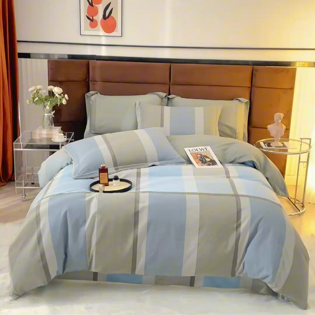 91家纺网 家纺一手货源 找家纺 2025新款全棉精梳磨毛印花四件套 灰色情调兰