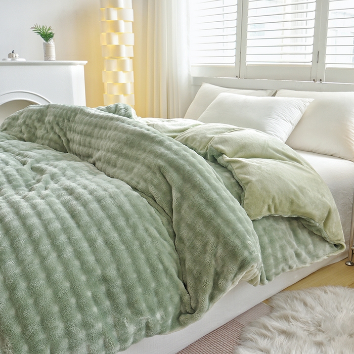 91家纺网 家纺一手货源 找家纺 启优家纺 2024新款简约兔兔绒活性印染单被套 果绿