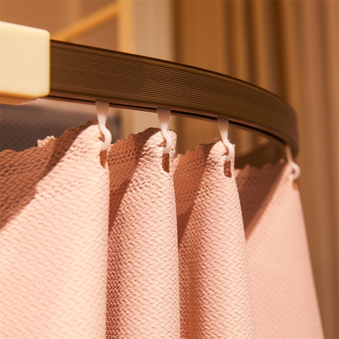 91家纺网 家纺一手货源 找家纺 卓尔居 2025新款学生桌帘雪尼尔秘境系列蚊帐 秘境-粉