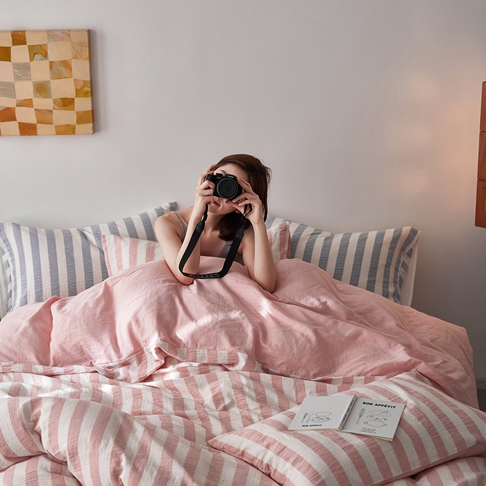 91家纺网 家纺一手货源 找家纺 2025新品尚美色织条纹绉纱系列--尚美宽条系列 尚美-雅粉宽条