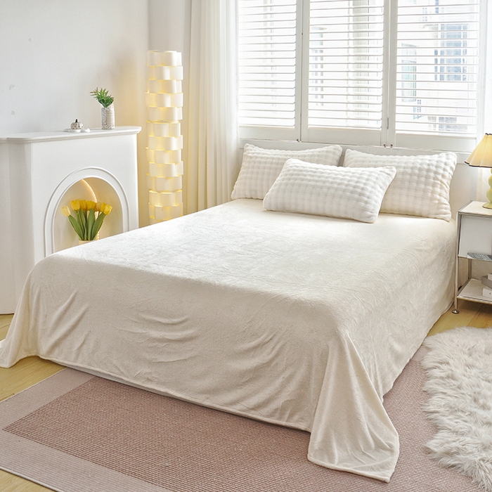 91家纺网 家纺一手货源 找家纺 启优家纺 2024新款简约兔兔绒活性印染四件套 纯白