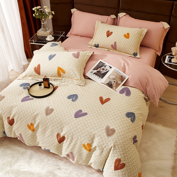 91家纺网 家纺一手货源 找家纺 2025新款全棉精梳磨毛印花四件套 爱相拥