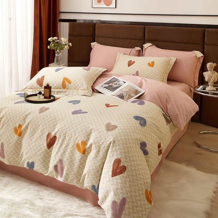 91家纺网 家纺一手货源 找家纺 2025新款全棉精梳磨毛印花四件套 爱相拥