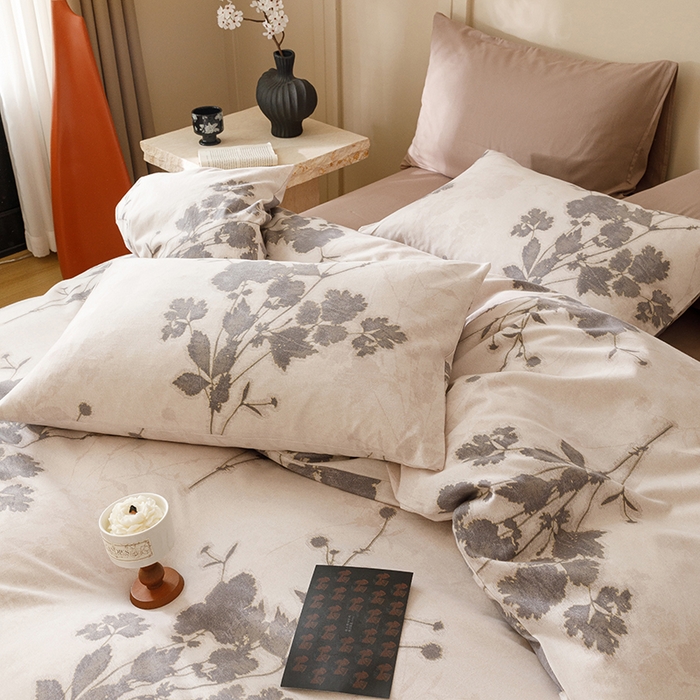 91家纺网 家纺一手货源 找家纺 2024新款全棉陶瓷磨毛印花四件套 诗蒂