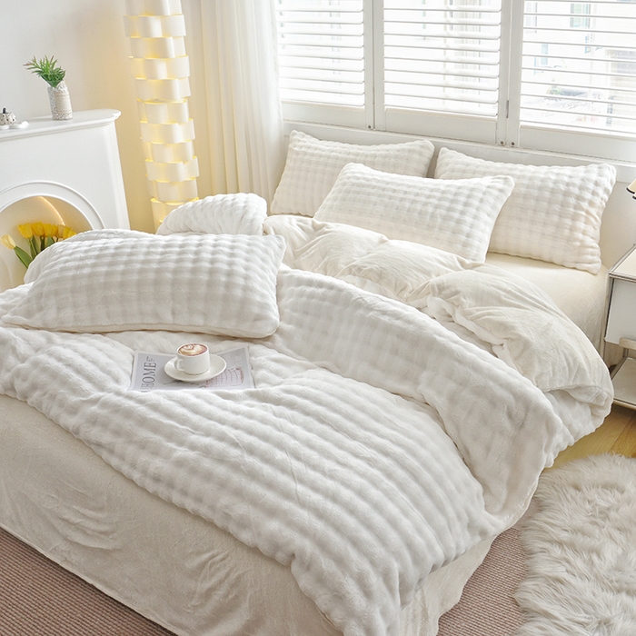 91家纺网 家纺一手货源 找家纺 启优家纺 2024新款简约兔兔绒活性印染四件套 纯白