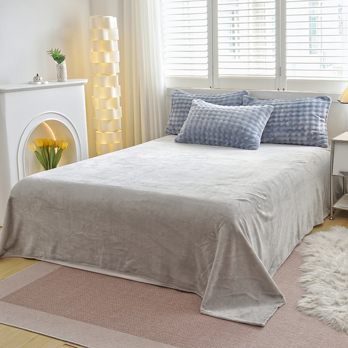 91家纺网 家纺一手货源 找家纺 启优家纺 2024新款简约兔兔绒活性印染四件套 天蓝