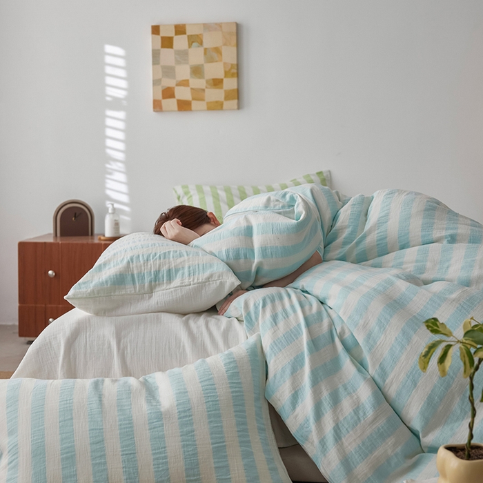 91家纺网 家纺一手货源 找家纺 2025新品尚美色织条纹绉纱系列--尚美宽条系列 尚美-天蓝宽条