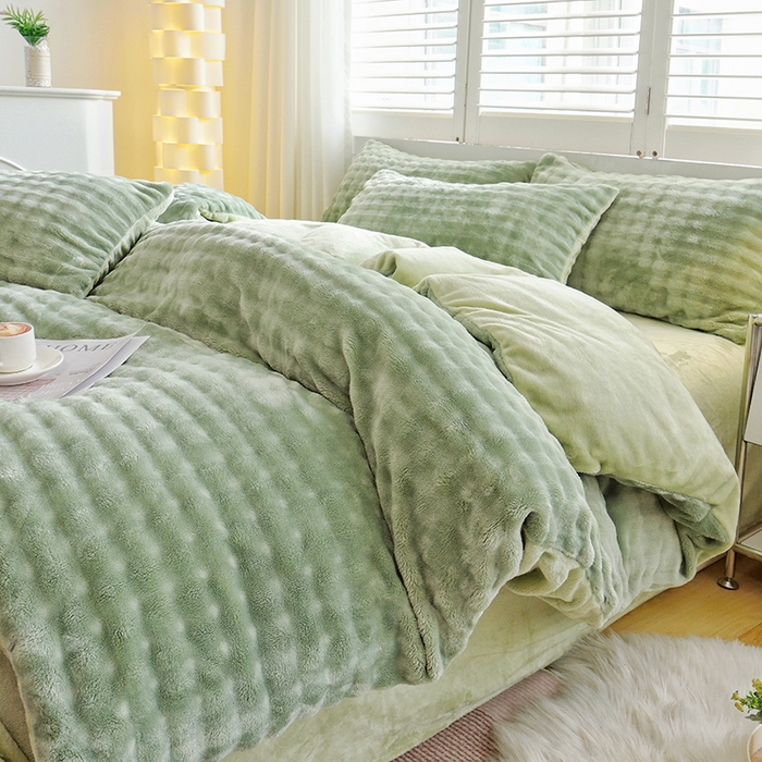 91家纺网 家纺一手货源 找家纺 启优家纺 2024新款简约兔兔绒活性印染四件套 果绿