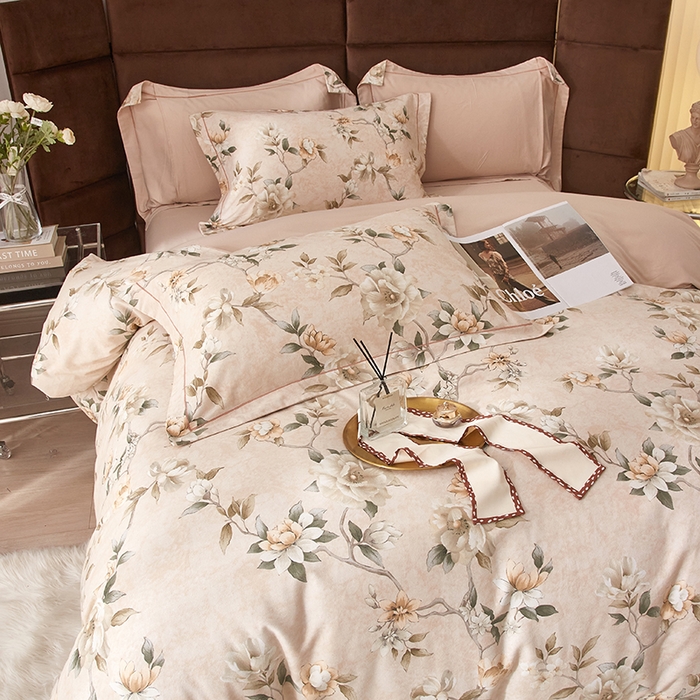 91家纺网 家纺一手货源 找家纺 2025新款全棉精梳磨毛印花四件套 陌上花开粉