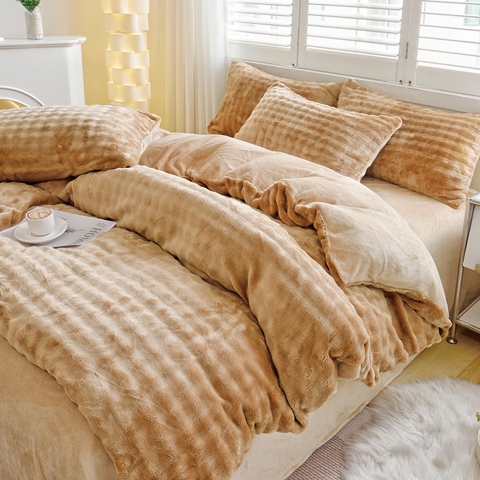 91家纺网 家纺一手货源 找家纺 启优家纺 2024新款简约兔兔绒活性印染四件套 驼色