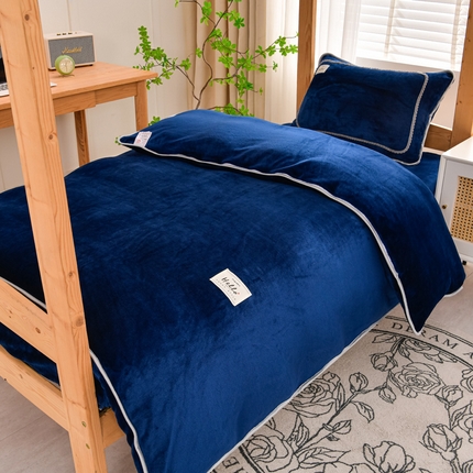 91家纺网 家纺一手货源 找家纺 牵梦萦 2025新款牛奶绒学生三件套 宝蓝