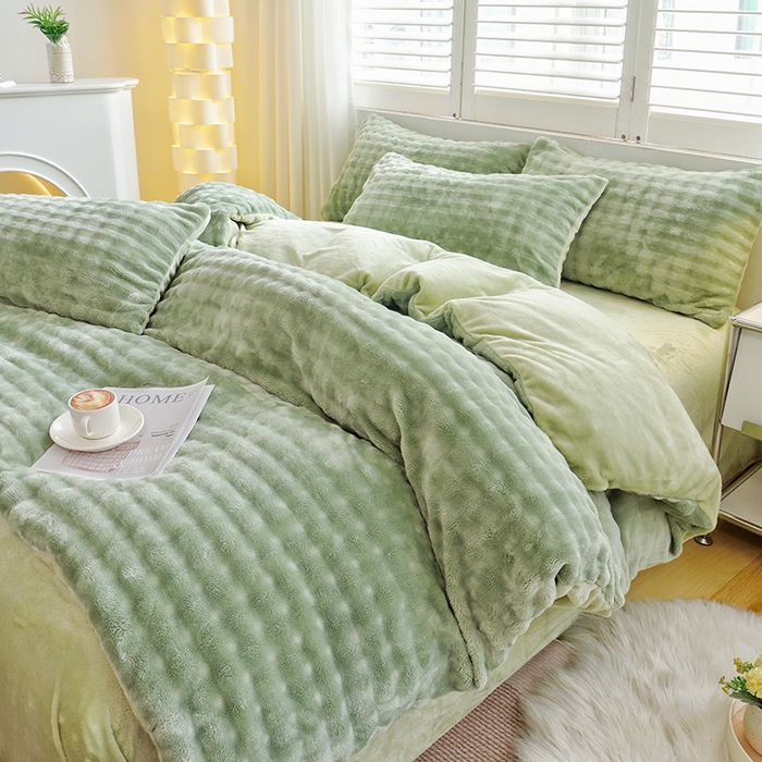 91家纺网 家纺一手货源 找家纺 启优家纺 2024新款简约兔兔绒活性印染四件套 果绿