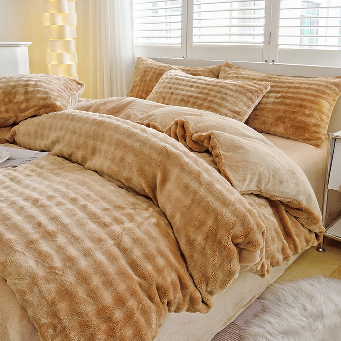 91家纺网 家纺一手货源 找家纺 启优家纺 2024新款简约兔兔绒活性印染四件套 驼色