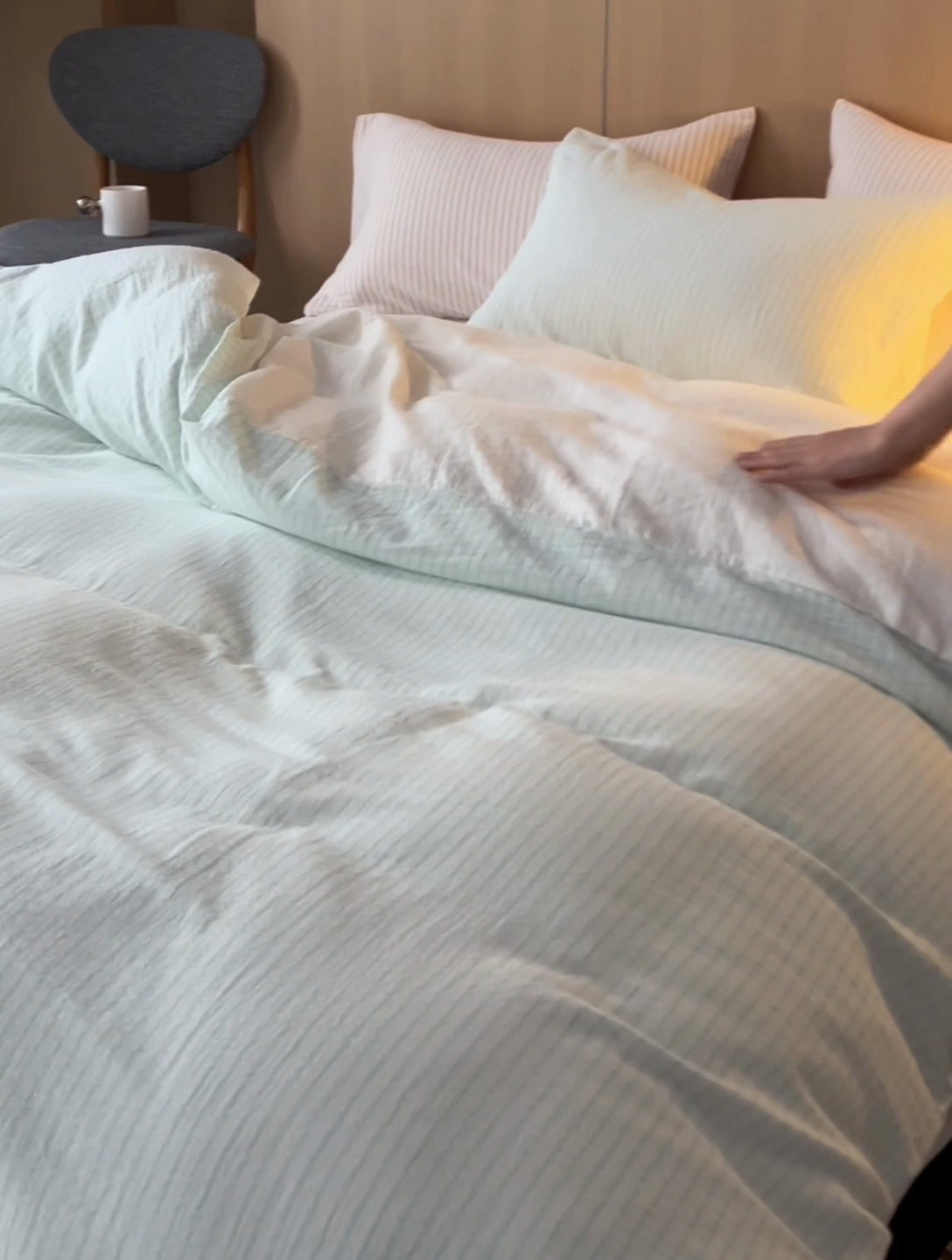 91家纺网 家纺一手货源 找家纺 2025新品尚美色织条纹绉纱系列--尚美细条系列 尚美-水绿细条