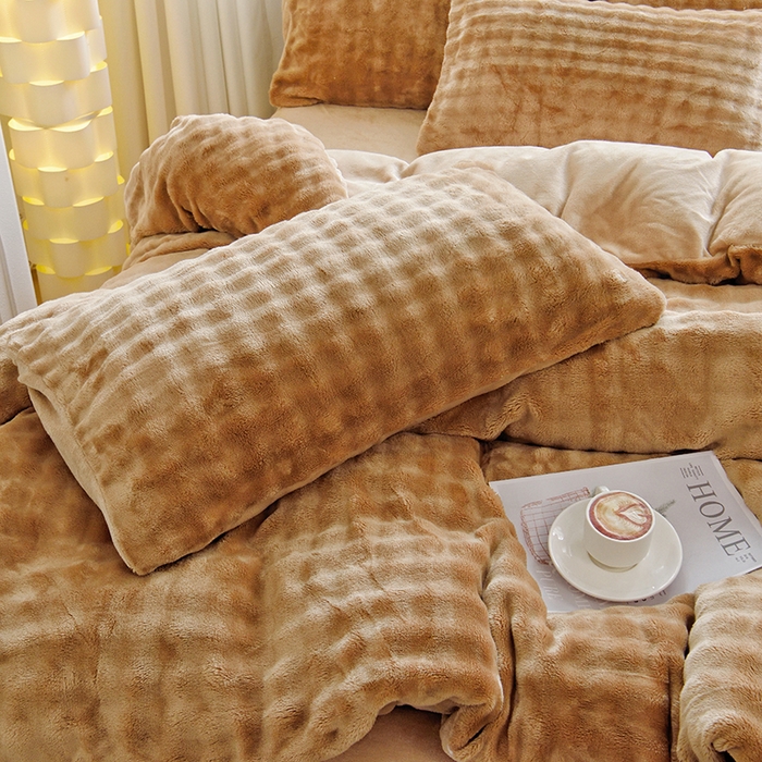 91家纺网 家纺一手货源 找家纺 启优家纺 2024新款简约兔兔绒活性印染四件套 驼色