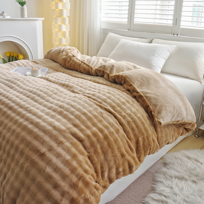 91家纺网 家纺一手货源 找家纺 启优家纺 2024新款简约兔兔绒活性印染单被套 咖啡色