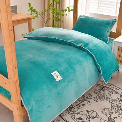 91家纺网 家纺一手货源 找家纺 牵梦萦 2025新款牛奶绒学生三件套 天蓝