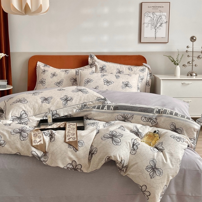 91家纺网 家纺一手货源 找家纺 2025新款全棉精梳磨毛印花四件套 淡雅华花紫