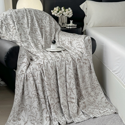 91家纺网 家纺一手货源 找家纺 简宜家居（朝初家纺） 2025新款航空级天丝凉感盖毯 花之晓-咖