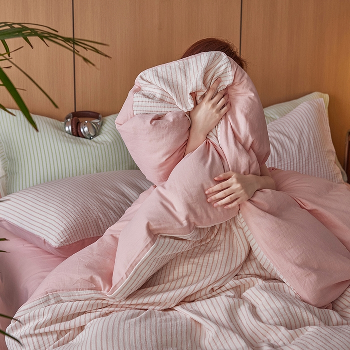 91家纺网 家纺一手货源 找家纺 2025新品尚美色织条纹绉纱系列--尚美细条系列 尚美-雅粉细条