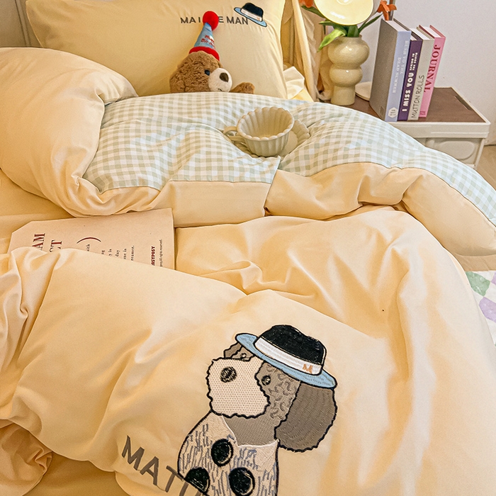 91家纺网 家纺一手货源 找家纺 眠帛 2024新款A类学生三件套小清新绣花绅士狗系列水洗棉床上用品四件套 绅士狗-奶黄
