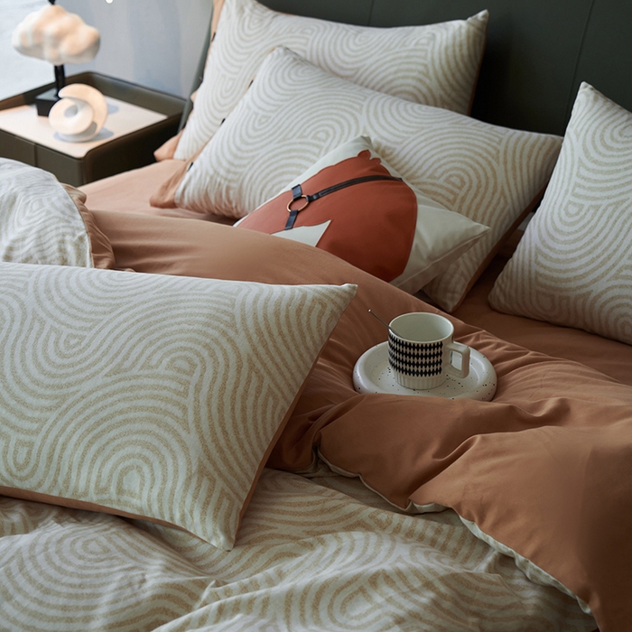 91家纺网 家纺一手货源 找家纺 沐白家居 2025新款全棉生态磨毛印花四件套-纽扣工艺款 维诺-棕