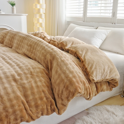 91家纺网 家纺一手货源 找家纺 启优家纺 2024新款简约兔兔绒活性印染单被套 咖啡色