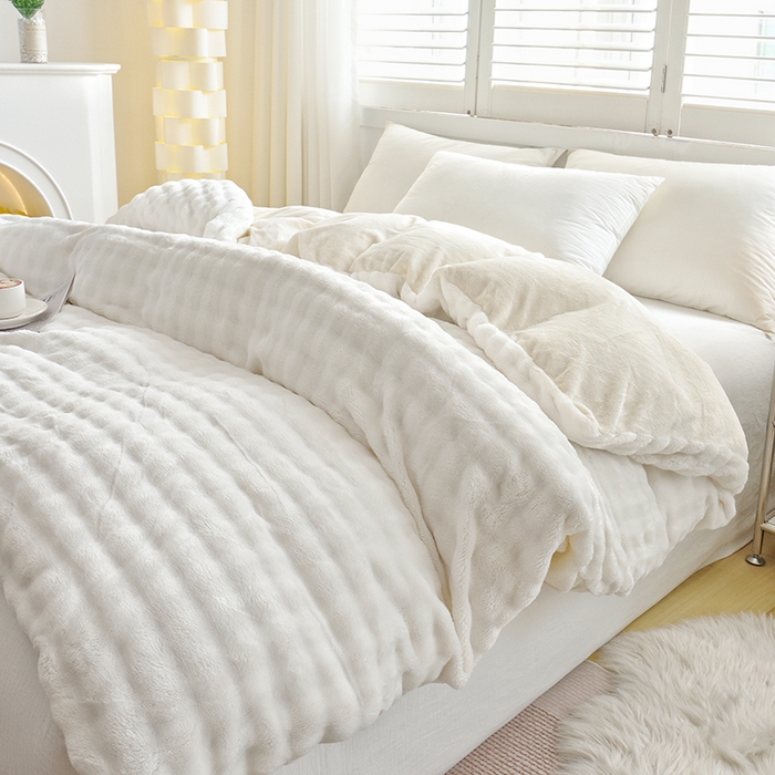 91家纺网 家纺一手货源 找家纺 启优家纺 2024新款简约兔兔绒活性印染单被套 奶白色