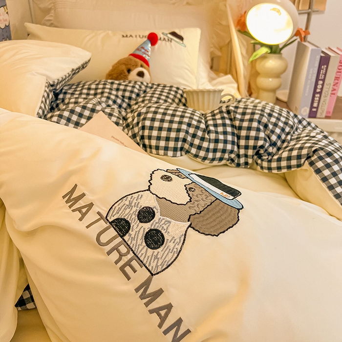 91家纺网 家纺一手货源 找家纺 眠帛 2024新款A类学生三件套小清新绣花绅士狗系列水洗棉床上用品四件套 绅士狗-奶白