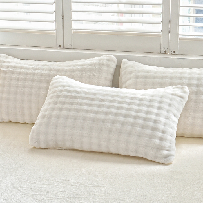 91家纺网 家纺一手货源 找家纺 启优家纺 2024新款简约兔兔绒活性印染四件套 纯白