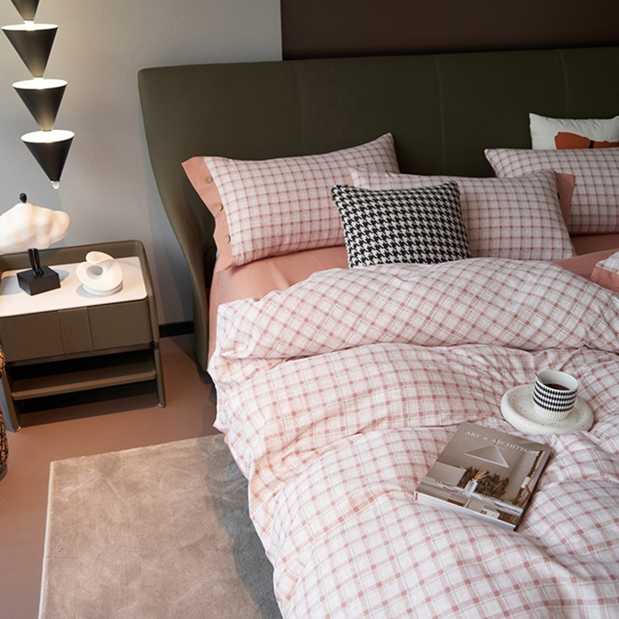 91家纺网 家纺一手货源 找家纺 沐白家居 2025新款全棉生态磨毛印花四件套-纽扣工艺款 小资情调-粉