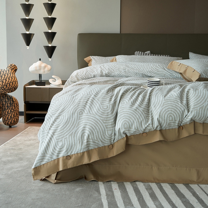 91家纺网 家纺一手货源 找家纺 沐白家居 2025新款全棉生态磨毛印花四件套-纽扣工艺款 维诺-灰