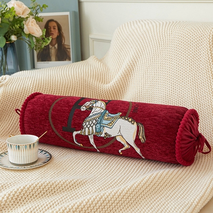 91家纺网 家纺一手货源 找家纺 （总）爱家居 2024新款雪尼尔白马糖果枕脚枕抱枕颈椎枕