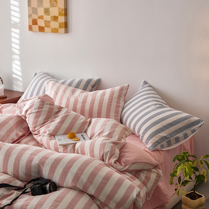 91家纺网 家纺一手货源 找家纺 2025新品尚美色织条纹绉纱系列--尚美宽条系列 尚美-雅粉宽条