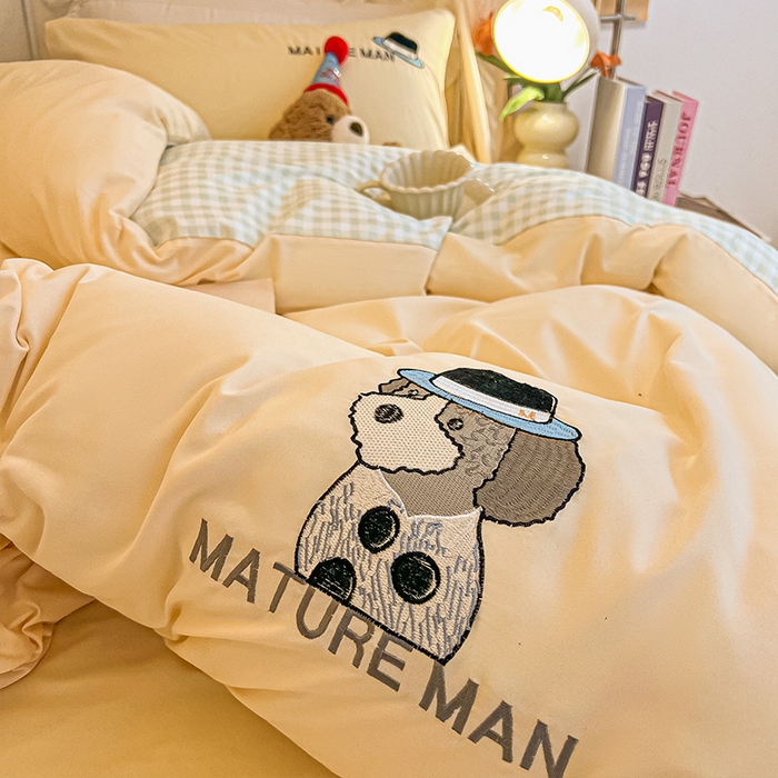 91家纺网 家纺一手货源 找家纺 眠帛 2024新款A类学生三件套小清新绣花绅士狗系列水洗棉床上用品四件套 绅士狗-奶黄