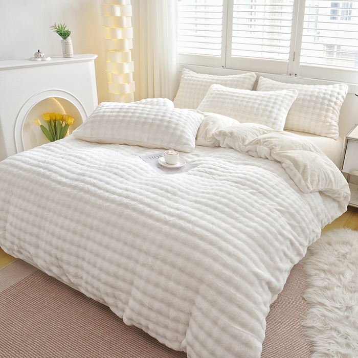 91家纺网 家纺一手货源 找家纺 启优家纺 2024新款简约兔兔绒活性印染四件套 纯白